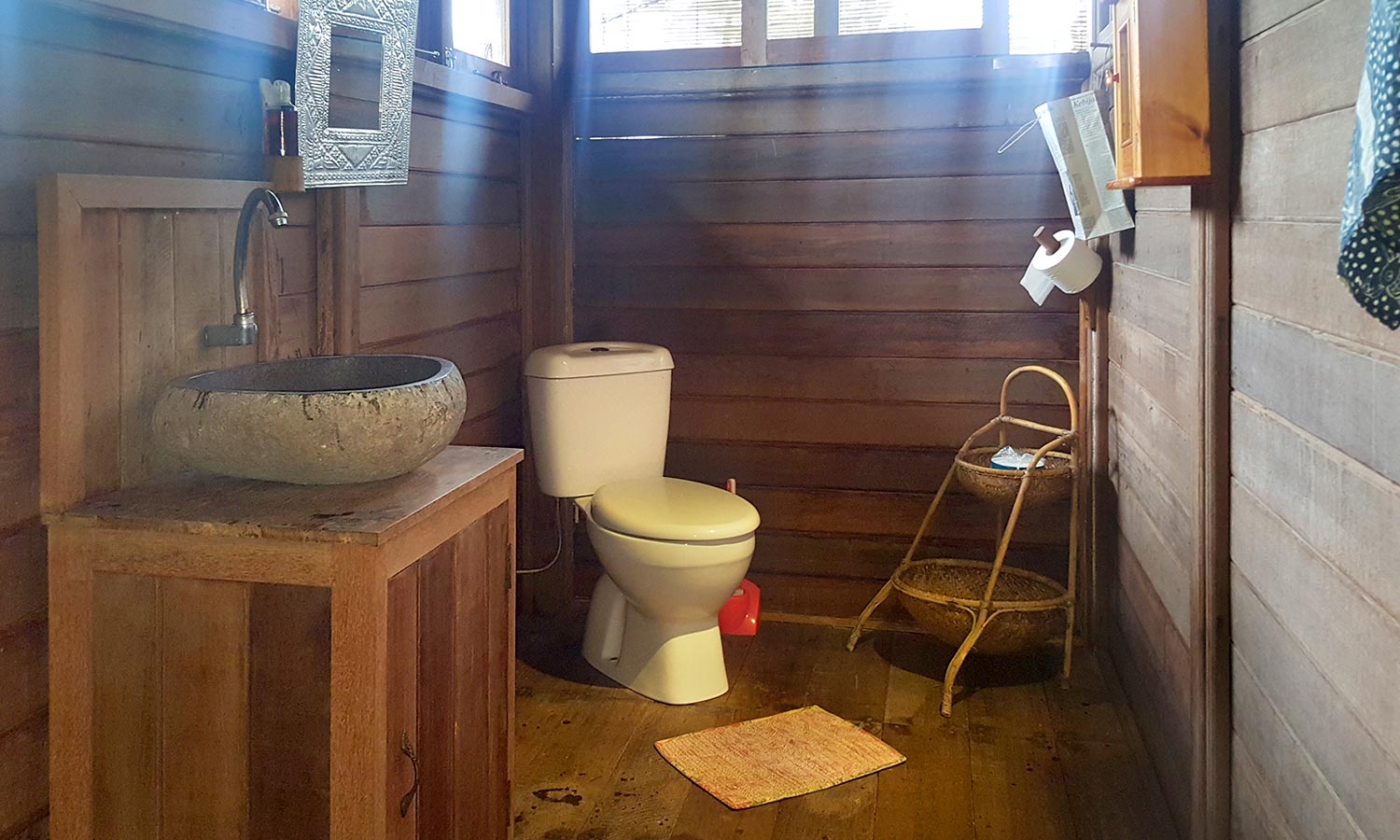 Bali Silent Retreat Bungalow bathroom