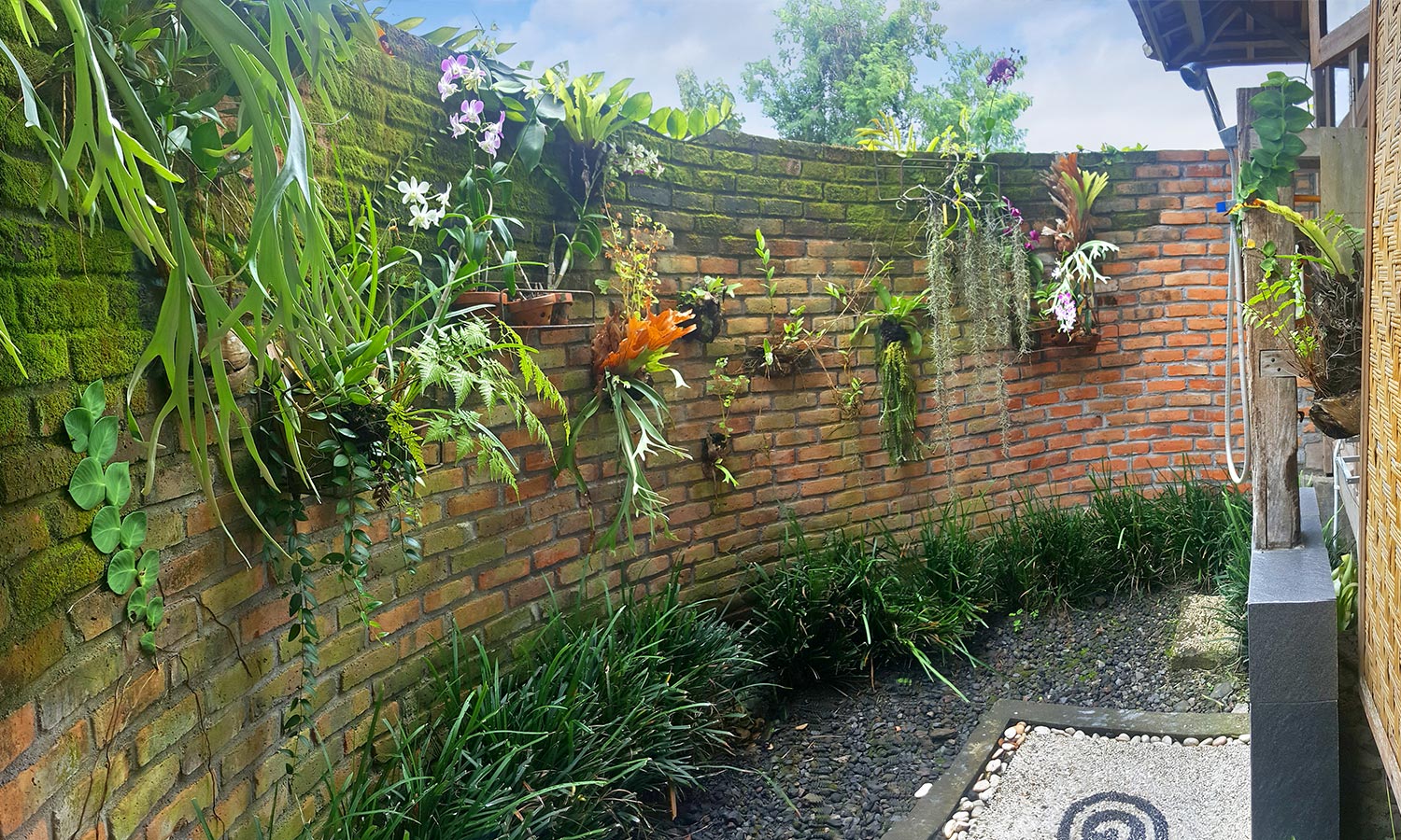 Bali Silent Retreat Bungalow bathroom