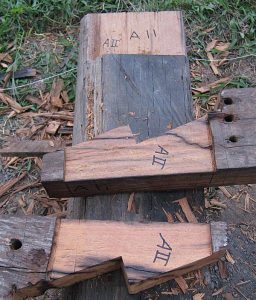 Lodge columns marked sunduk
