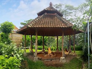 Bali Silent Retreat - Fire House with bonfire