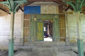 Girls dorm puti front