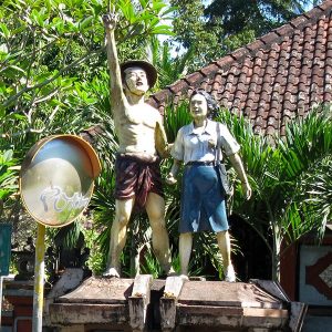 Teacher and Student statue