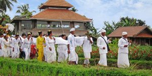 Bali Silent Retreat Balinese procession