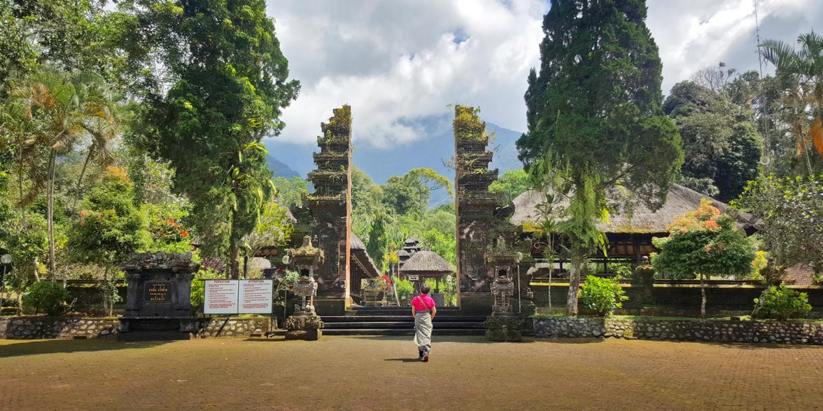 Bali Silent Retreat - Pura Luhur Batukaru temple entrance Bali Silent Retreat - Pura Luhur Batukaru temple entrance