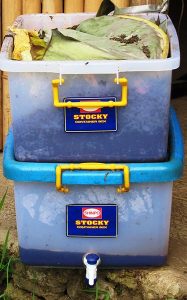 Worm hotel